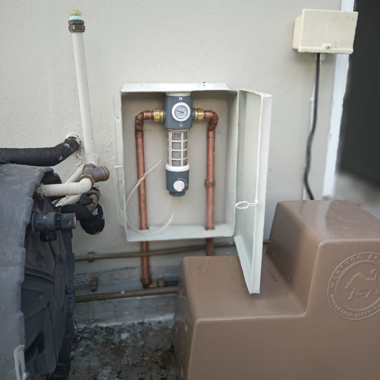 Water Filtration Products Around2 Action 6